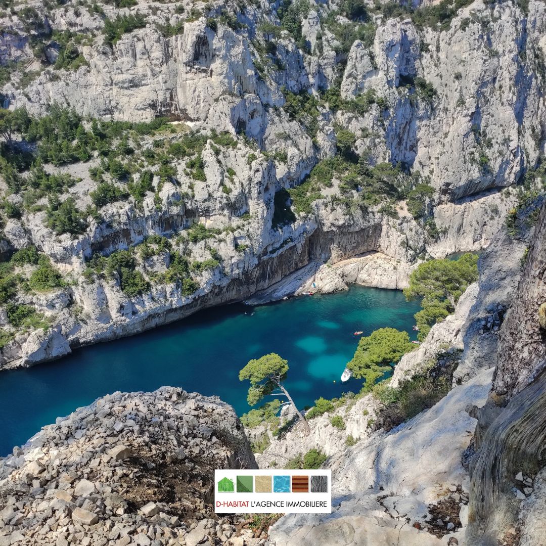Destination Provence-Alpes-Côte d'Azur : Partez à la découverte des calanques d'En Vaux, un joyau naturel préservé !