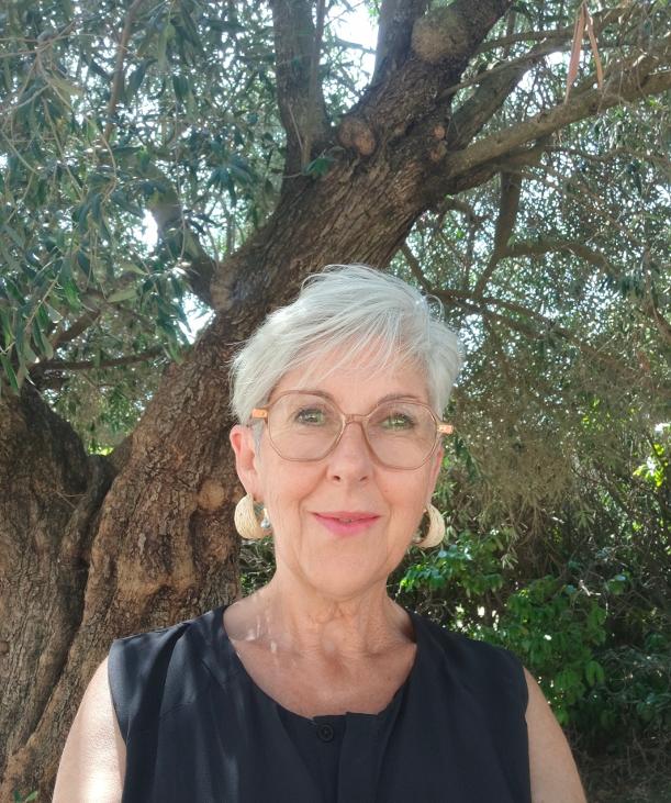 Gilda Garnier, 18 ans de passion et de fidélité en portage salarial immobilier, partage son parcours inspirant et engagé.